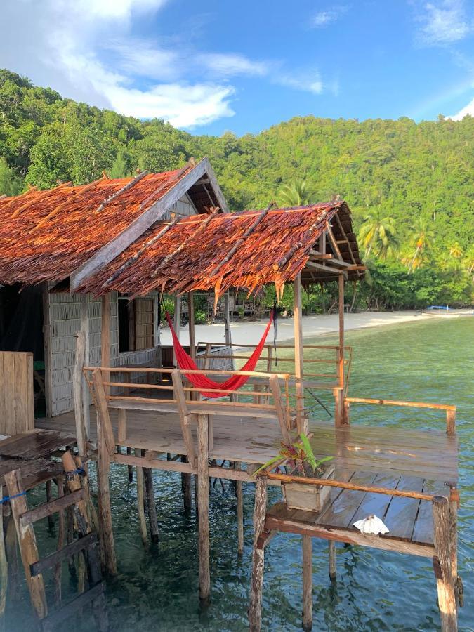 Firdas Bungalows Waisai Exterior foto