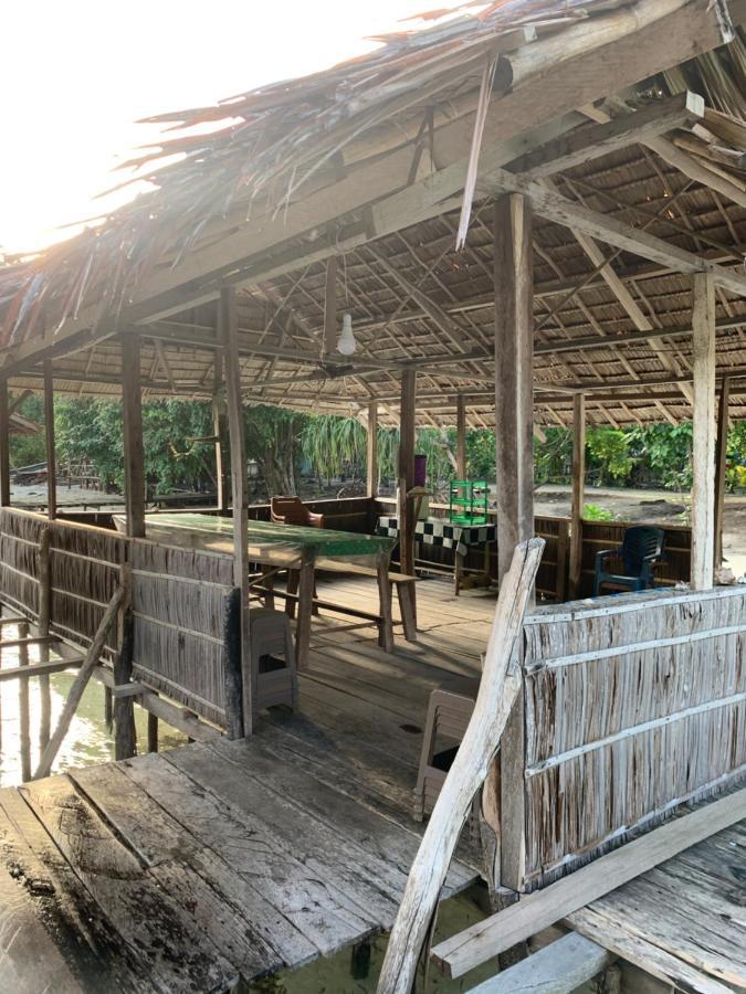 Firdas Bungalows Waisai Exterior foto
