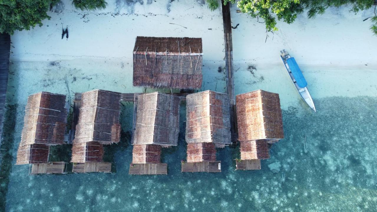 Firdas Bungalows Waisai Exterior foto
